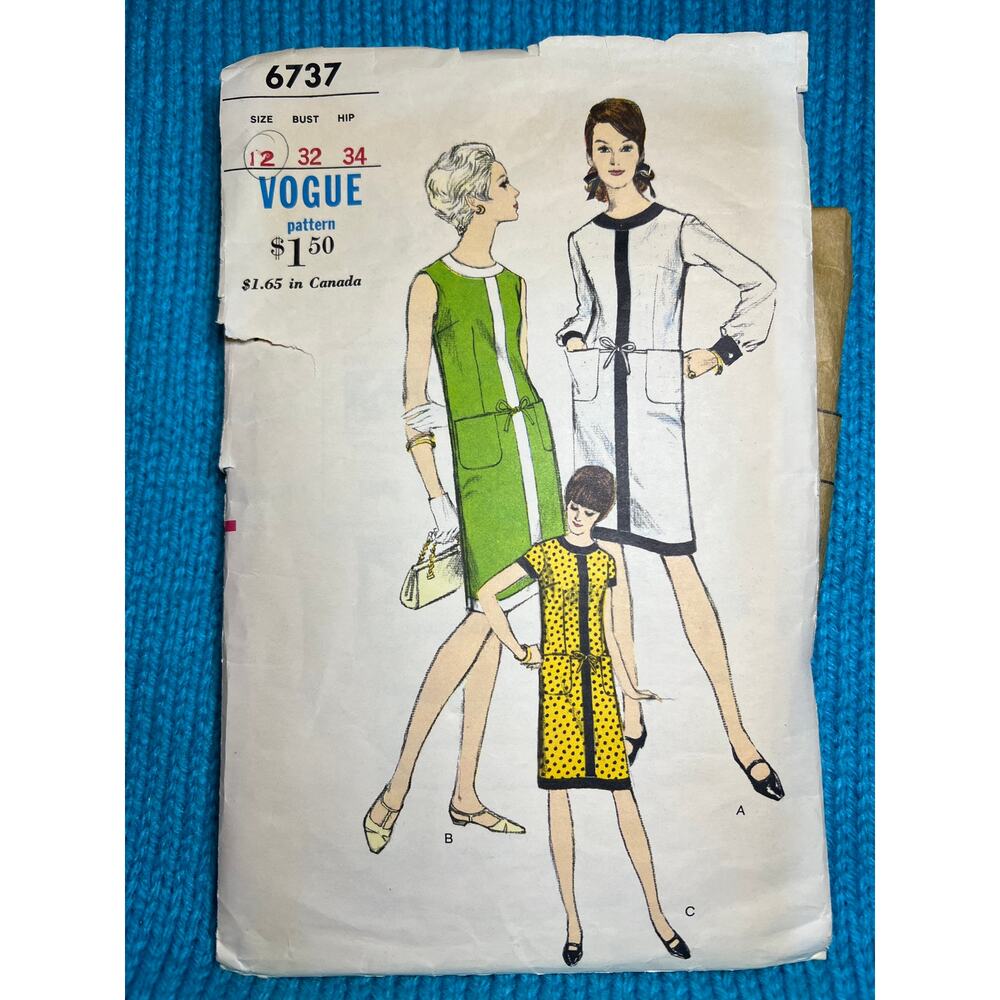 Vogue Pattern 6737 dress fitted mod 1960s size 12 bust 32
